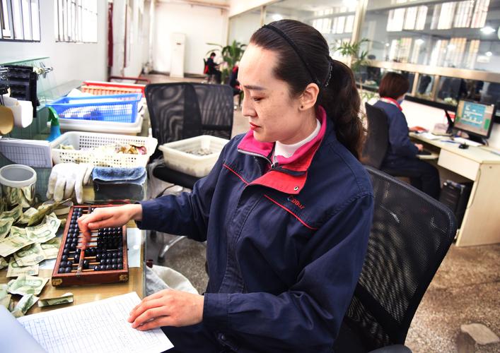 期货操作员具体做什么？-第3张图片-华宇铭诚