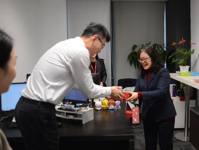 期货公司正式员工待遇-第1张图片-华宇铭诚